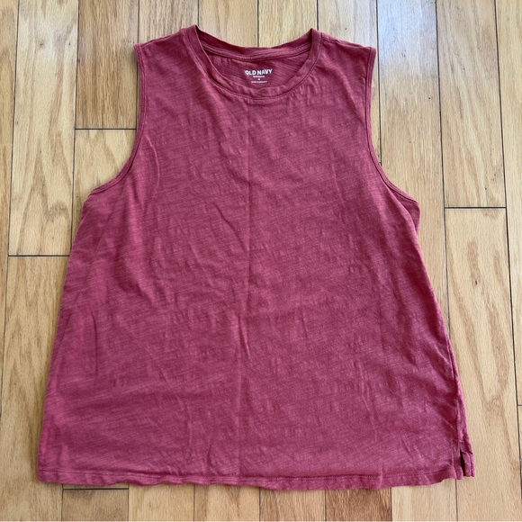 Old Navy Tops - Old Navy women’s tank top size M